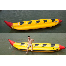 Eigentümliche Form lange aufblasbare Bananenboot Wasser